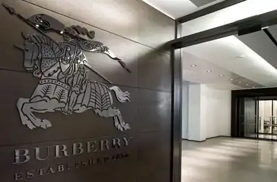 Burberry bemoans “challenging” Chinese market