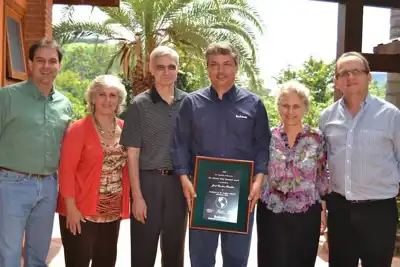 Buckman names 2015 recipient of Edward Weiss Memorial Award