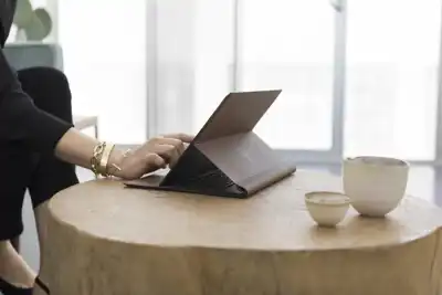 HP’s new laptop is bound in full-grain leather