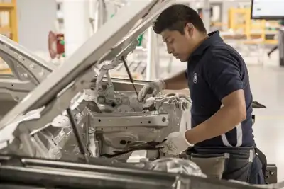 BMW to train employees on-site at Mexico plant