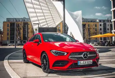 Low growth, diesel and airbag headaches provoke profit warning at Daimler