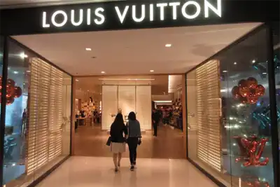 Louis Vuitton reportedly closing Hong Kong store