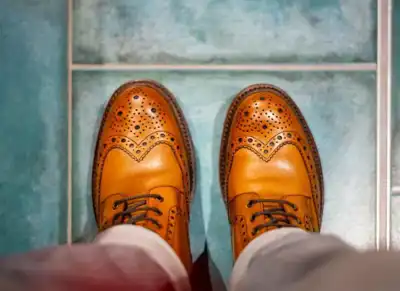 Researchers assess covid risk from handling leather shoes