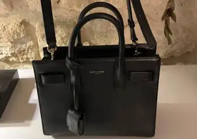 Secondhand luxury goods arena expands