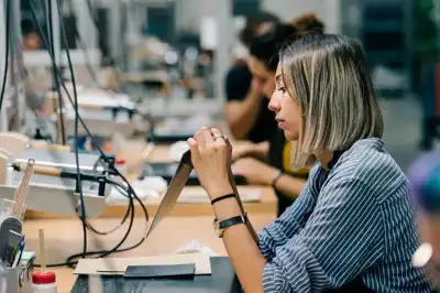 Approval for Hermès to train more leathergoods artisans