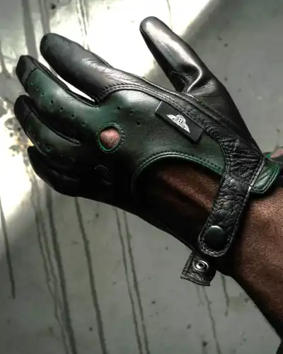 Bentley Motors driving gloves celebrate Continental GT milestone