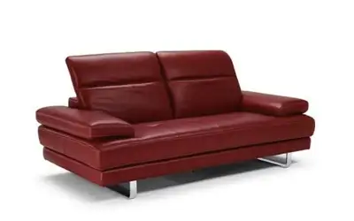 Natuzzi to make furniture collections available for fast delivery