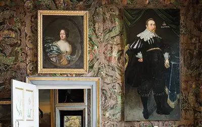Swedish castle shows off leather’s longevity