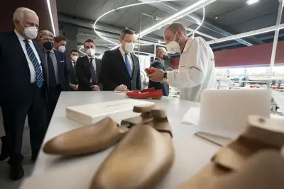 Leather sector poised for “vigorous growth”, Italy’s prime minister insists