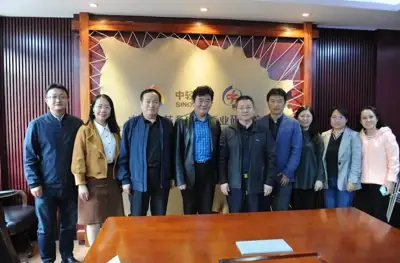 Top-level CLIA visit promotes ‘the future of tanning’