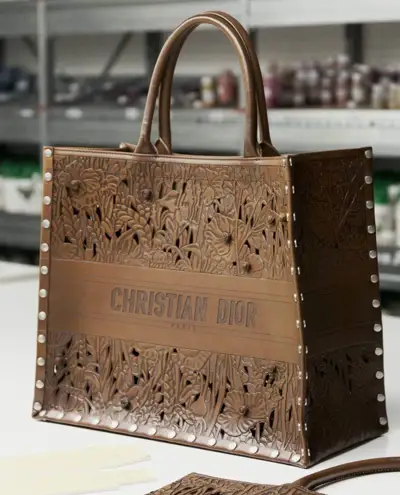 Another judicial administration case for luxury leathergoods in Italy