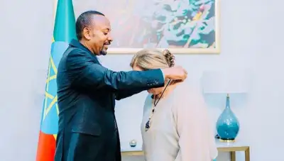 Prime minister pays tribute to departing UNIDO director