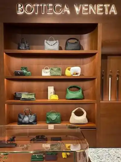 Kering returns to growth as leather brands improve