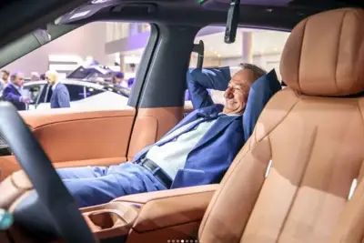 Chinese premium carmakers specify leather in Paris show models